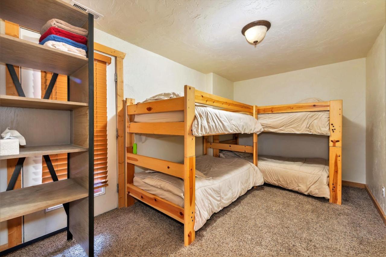 The Hideaway Hostel Island Park Extérieur photo